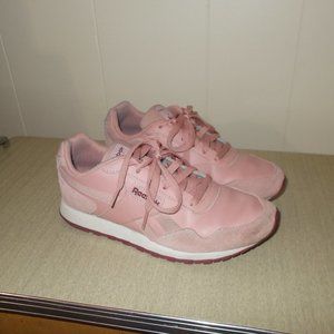 Classic Reebok Rose Pink Sneakers Shoes Suede 8.5